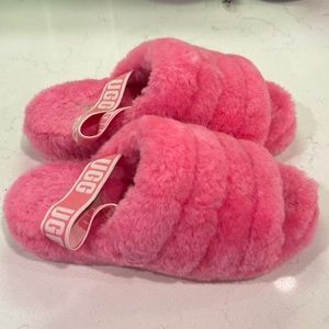 PERFECT PINK UGG SLIPPERS! Size womens 8!